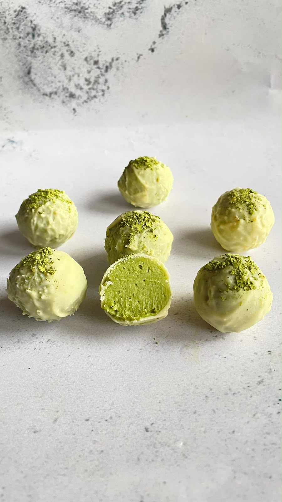 Tartufi al matcha e pistacchio
